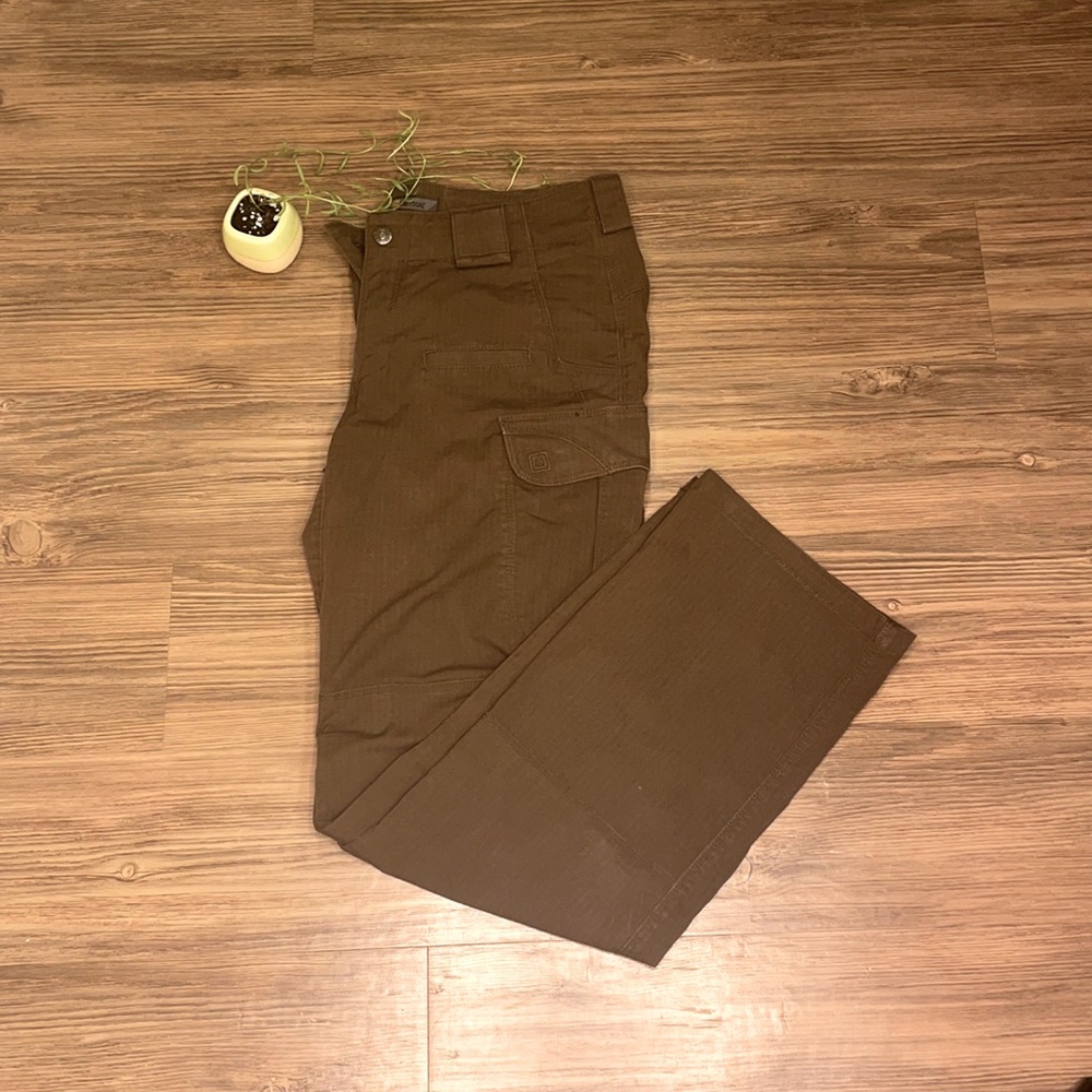 Medium (8) Brown 5.11 Tactical “Stryke” Cargo Pants